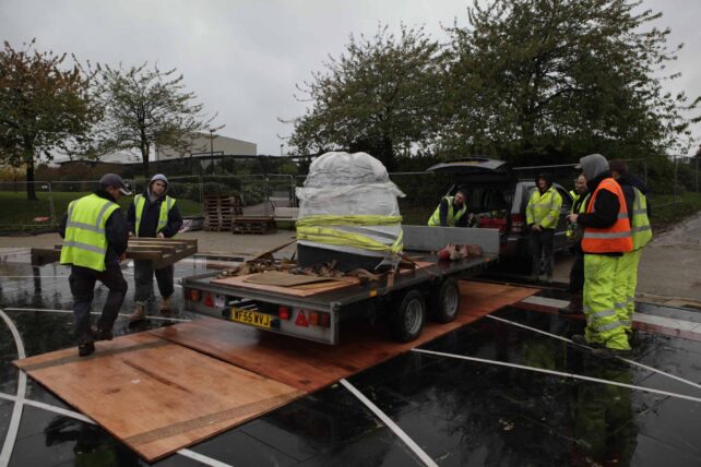 Centrepiece arrives on trailer