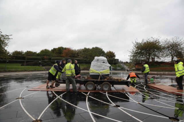Centrepiece arrives on trailer